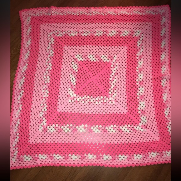 Rare Vintage Crochet Afghan Ombre Pink Cupcake56